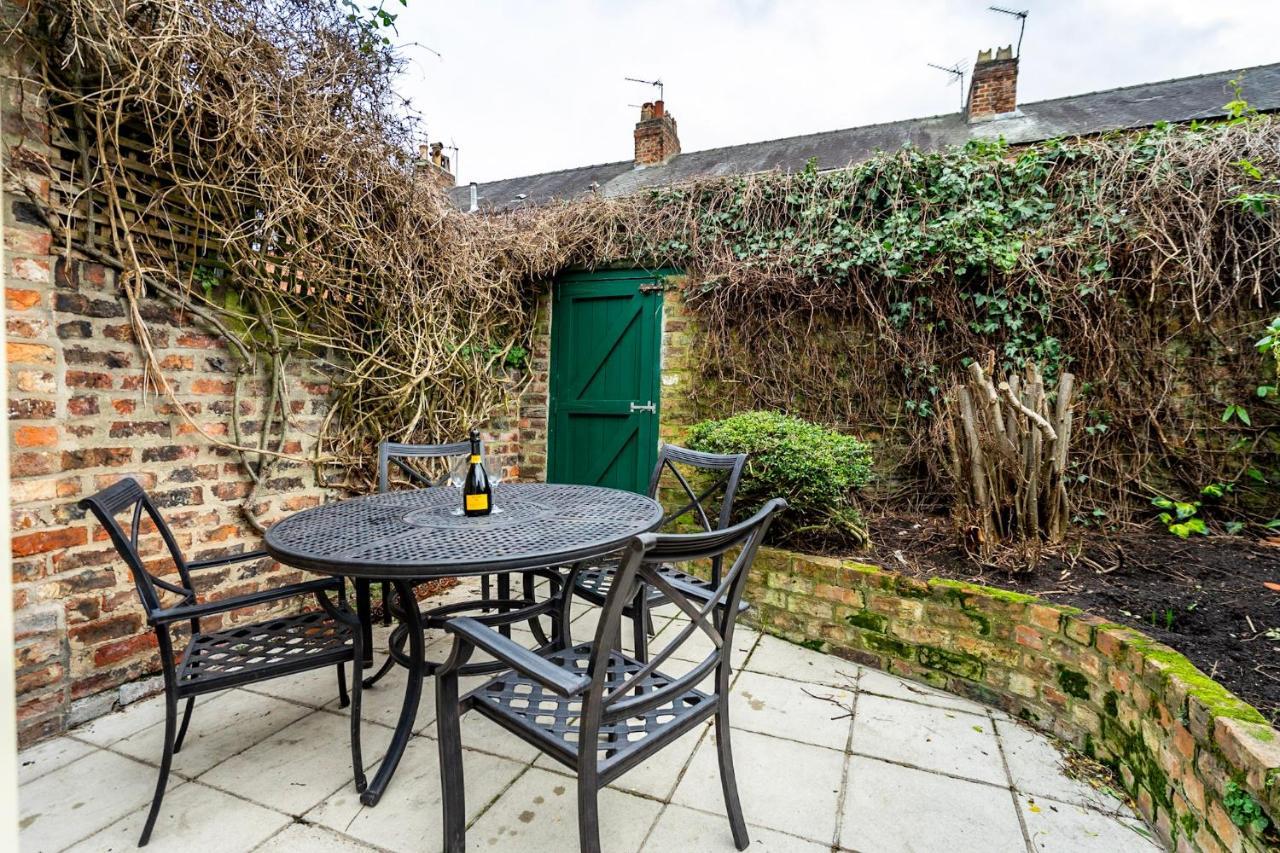 7 St John'S Crescent Villa York Exterior foto